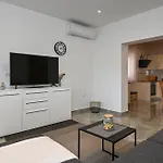 M *