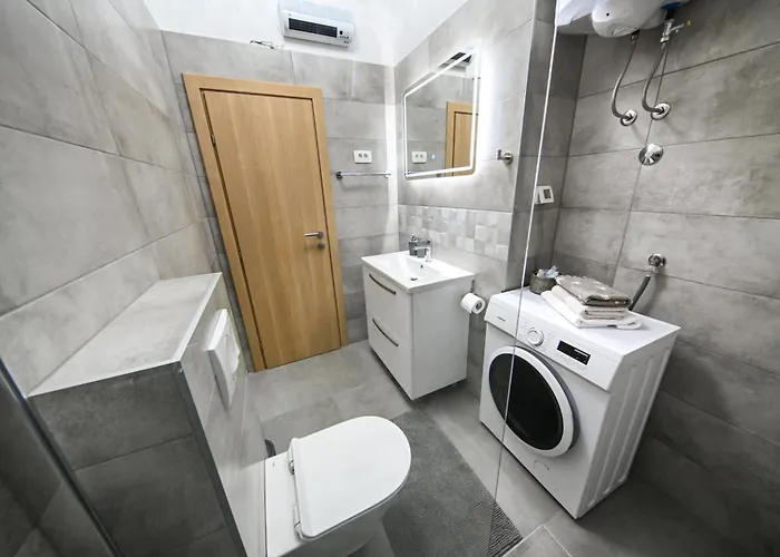 Апартаменты M *